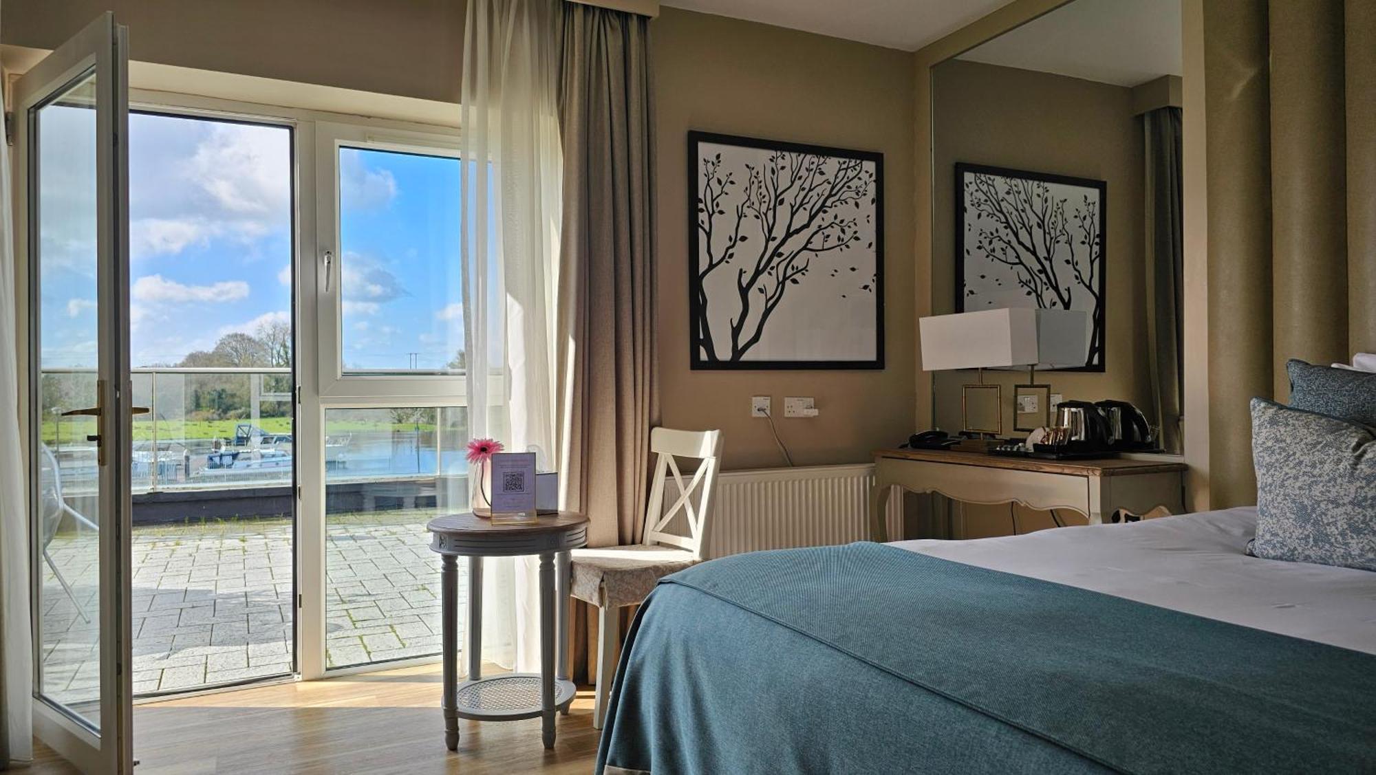 Moycarn & Marina Hotel
